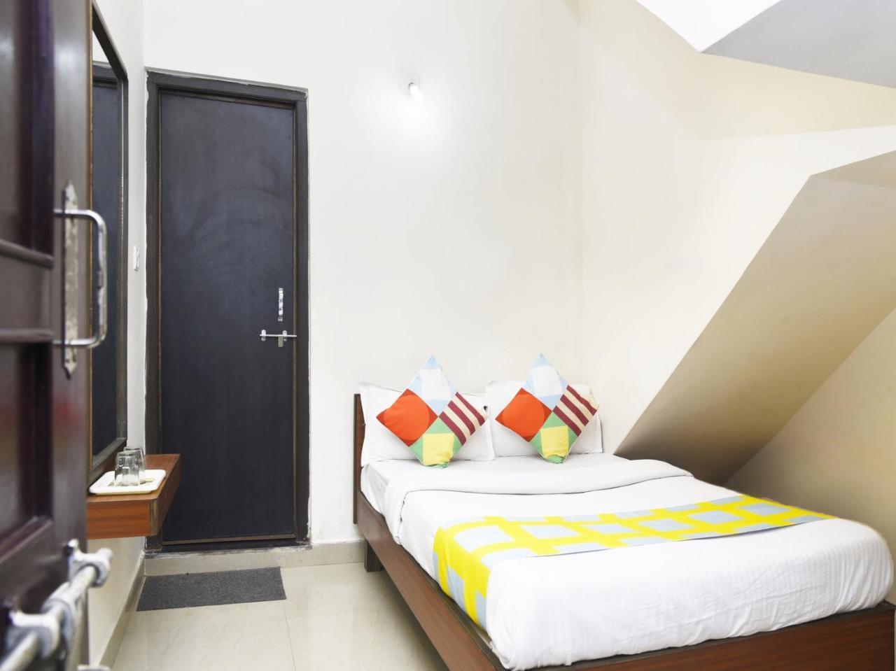 Elegant 1Br Stay In Mount Abu Central Exteriör bild